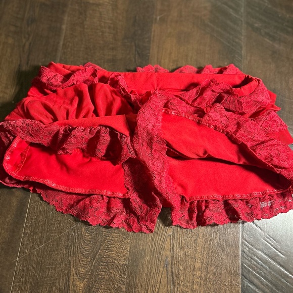 Red Ruffle Lace Bloomer Shorts - Picture 3 of 4